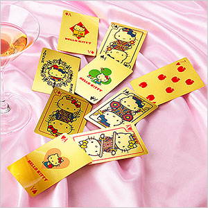 Игральные карты «Hello Kitty» из золота