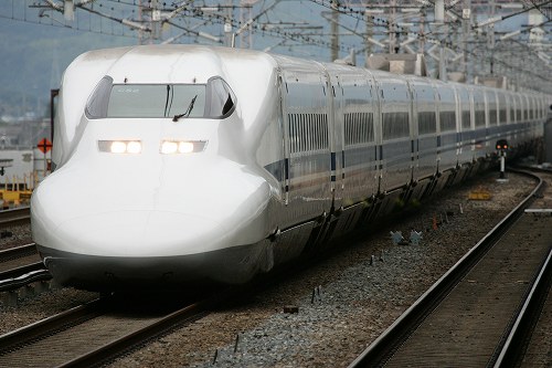 A 700 Series Nozomi train