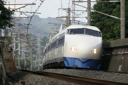 A 0 Series Kodama train