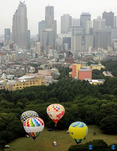 Фестиваль воздушных шаров в парке Ёёги