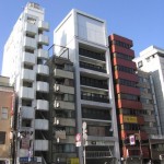 japan_narrow_buildings_13