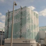 Здания реакторов №№6 (слева) и 5 (справа) АЭС «Фукусима-1». Футаба, префектура Фукусима. 20-е февраля 2012 г.