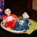 Куклы в кимоно, мальчик и девочка